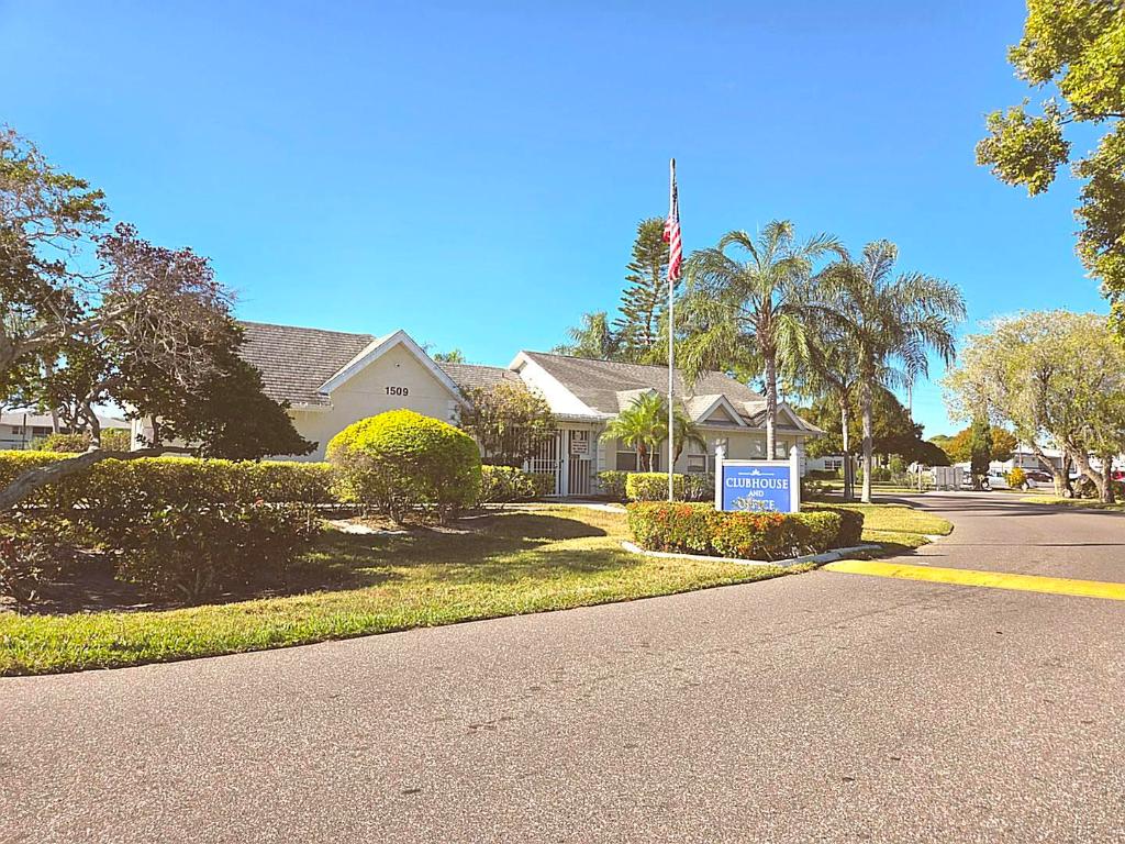 MIDPORT PLACE I, A CONDOMINIUM - Residential