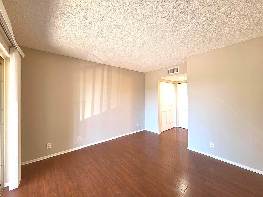 MIDPORT PLACE I, A CONDOMINIUM - Residential