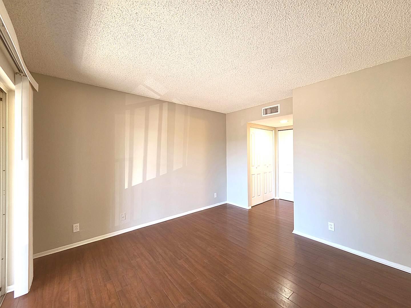 MIDPORT PLACE I, A CONDOMINIUM - Residential