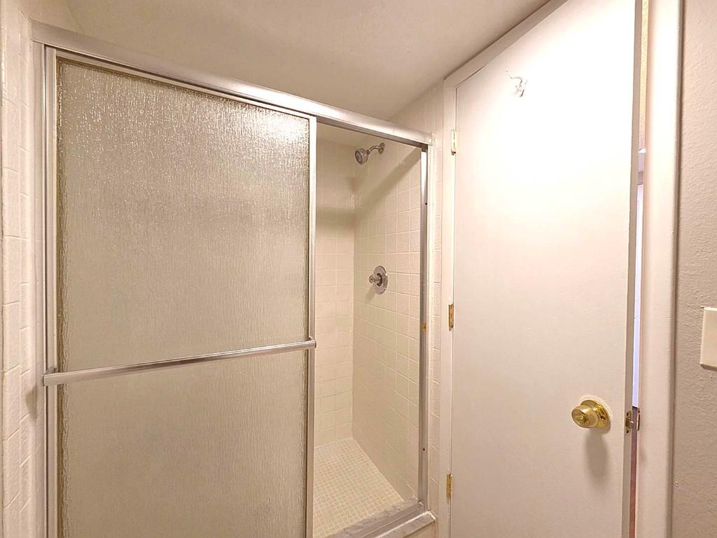 MIDPORT PLACE I, A CONDOMINIUM - Residential