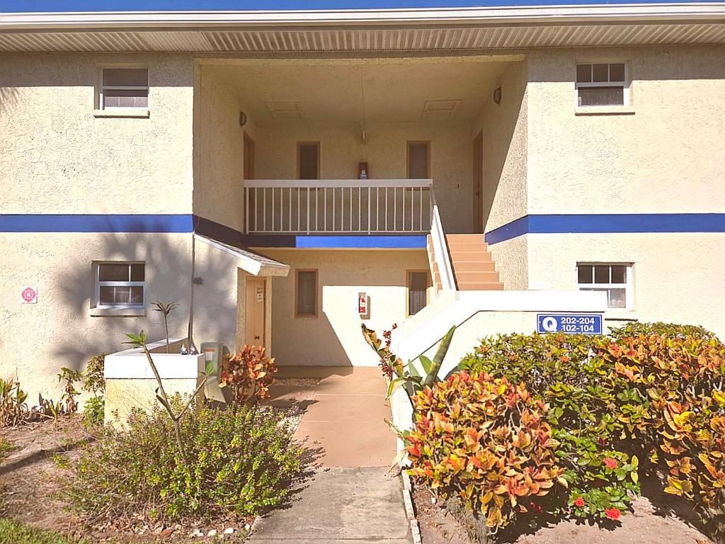 Photo of 1524 SE Royal Green Circle #Q-202, Port Saint Lucie, FL 34952 (MLS # R11152695)