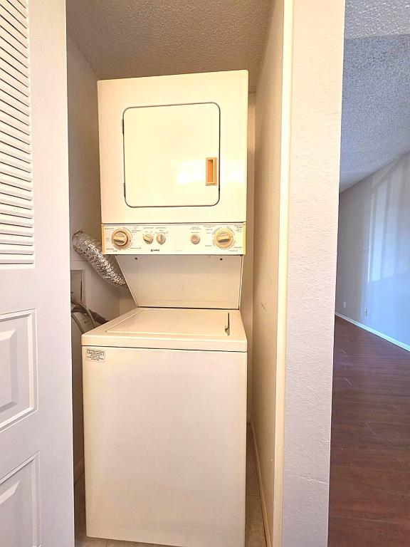 MIDPORT PLACE I, A CONDOMINIUM - Residential