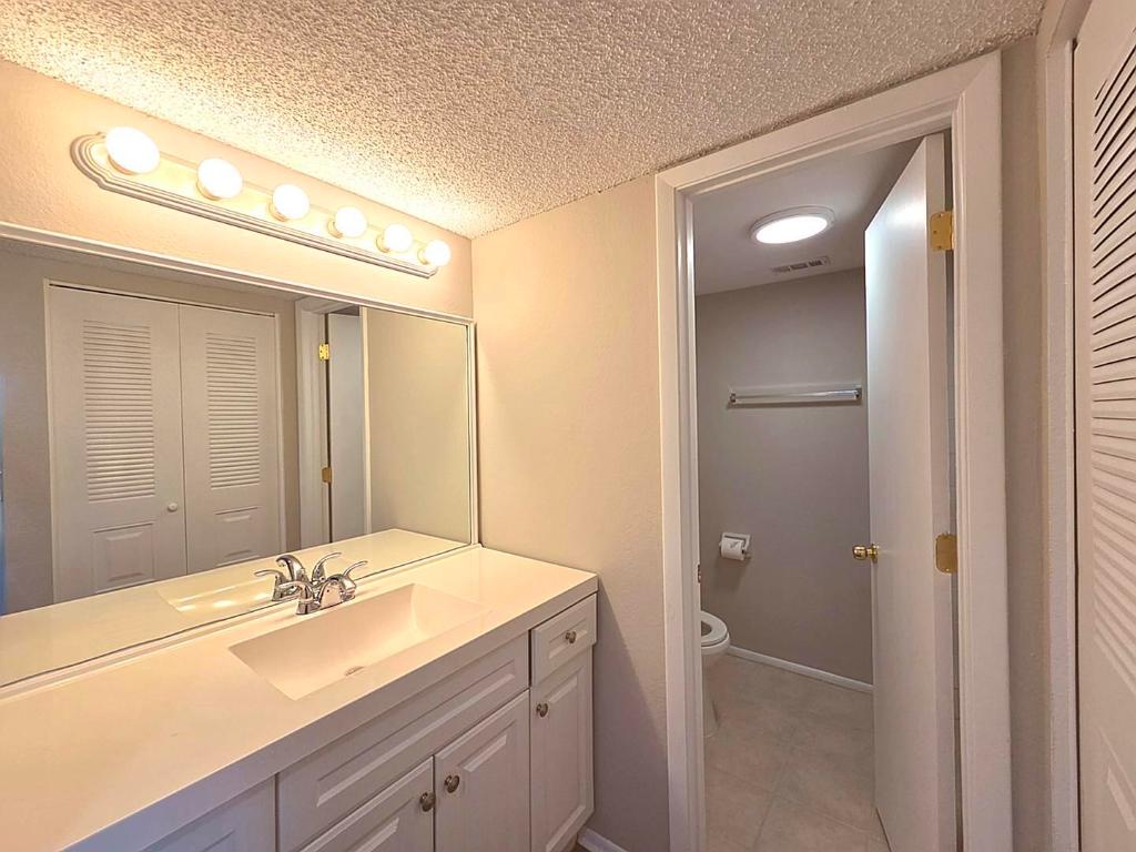 MIDPORT PLACE I, A CONDOMINIUM - Residential