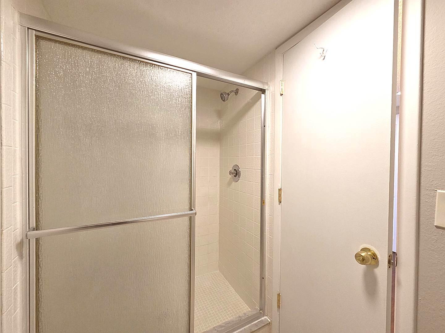 MIDPORT PLACE I, A CONDOMINIUM - Residential