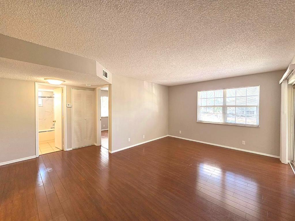 MIDPORT PLACE I, A CONDOMINIUM - Residential