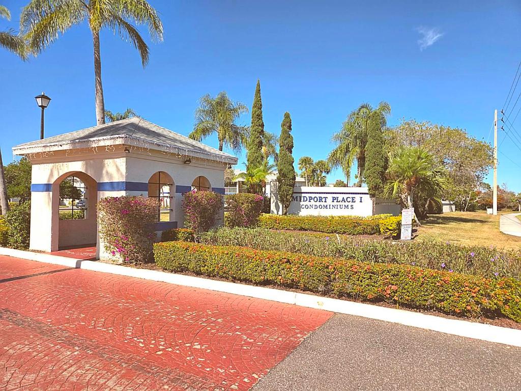 MIDPORT PLACE I, A CONDOMINIUM - Residential