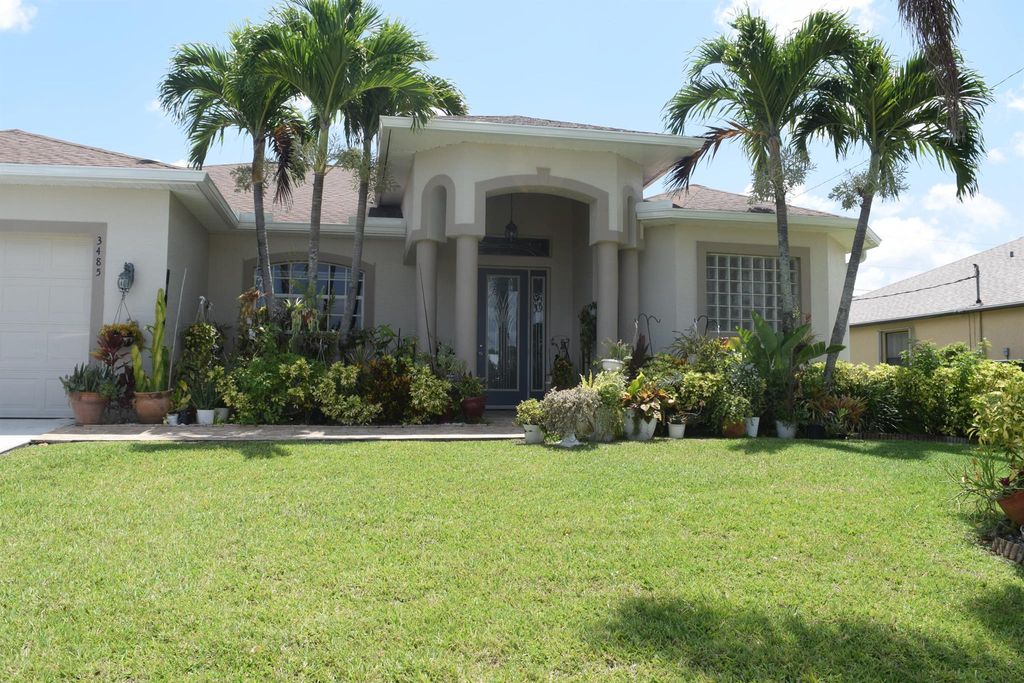 Photo of 3485 SW Funtuna Street, Port Saint Lucie, FL 34983 (MLS # R11004084)