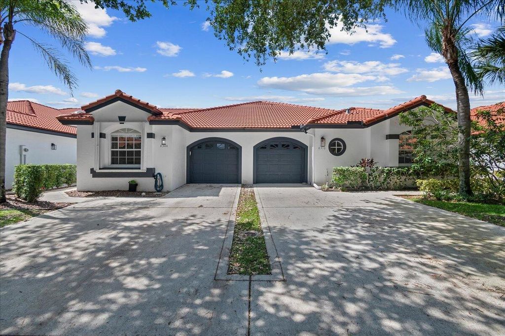 Photo of 8304 VÃ­a Di Veneto, Boca Raton, FL 33496 (MLS # B26019603)