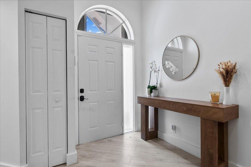 Photo of 8304 VÃ­a Di Veneto, Boca Raton, FL 33496 (MLS # B26019603)