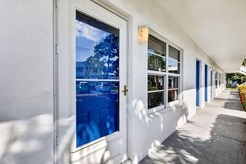Photo of 2929 SE Ocean Boulevard #M4, Stuart, FL 34996 (MLS # B26032352)