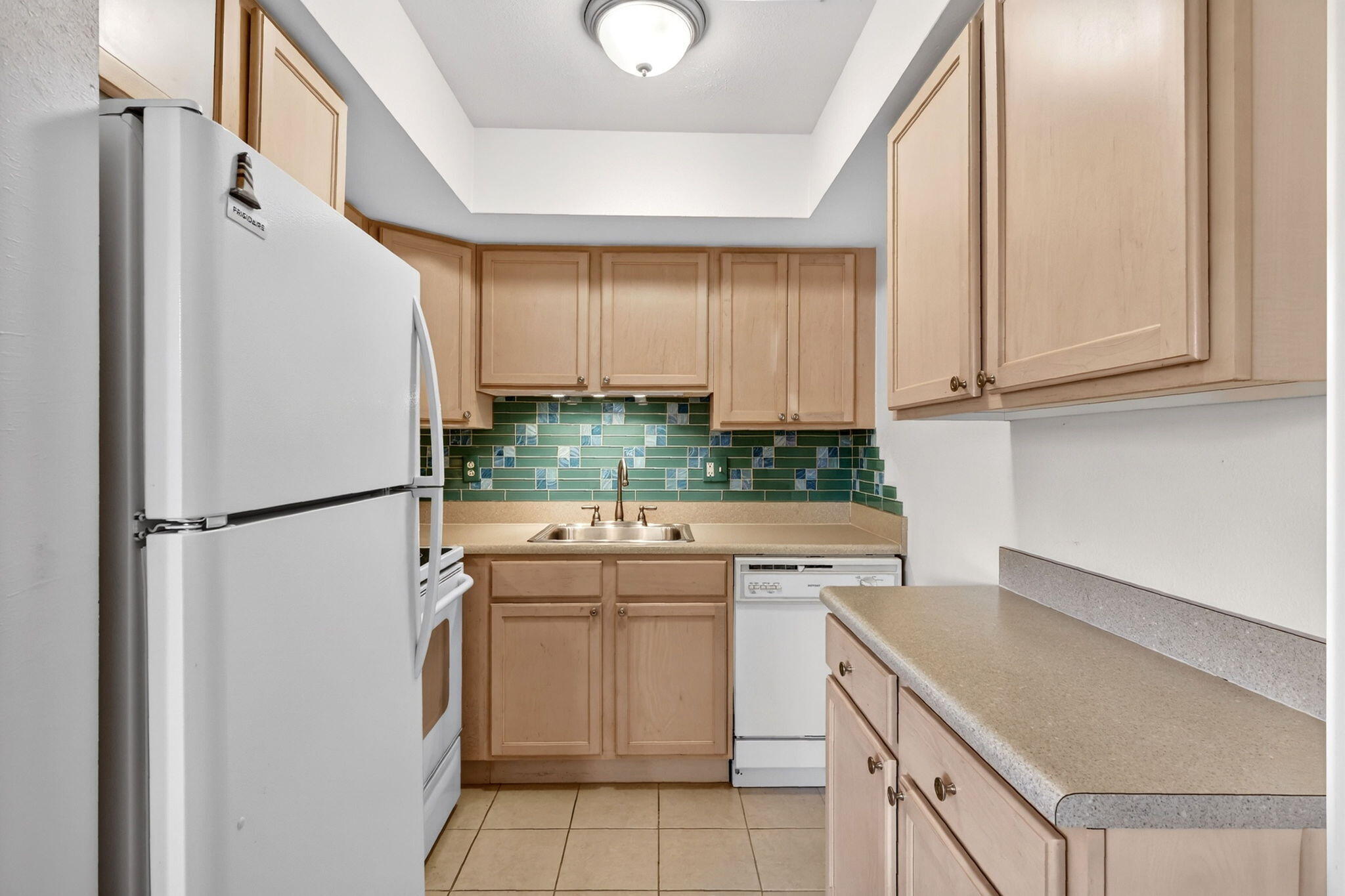 CEDAR POINTE CONDO - Residential