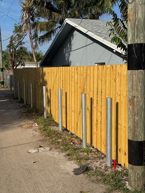 LAKE WORTH TOWN OF - Residential Income