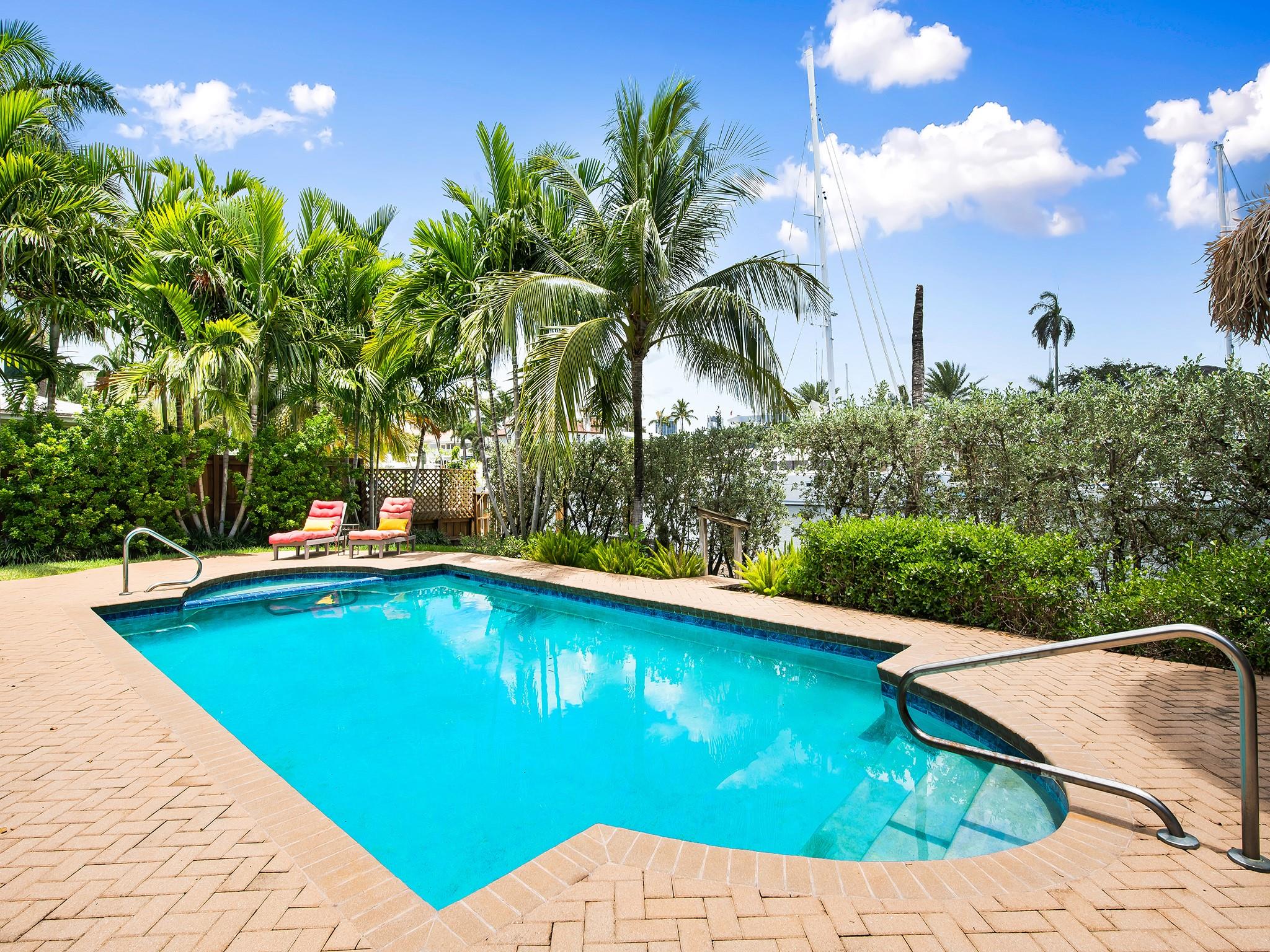 Lauderdale Harbors - Residential