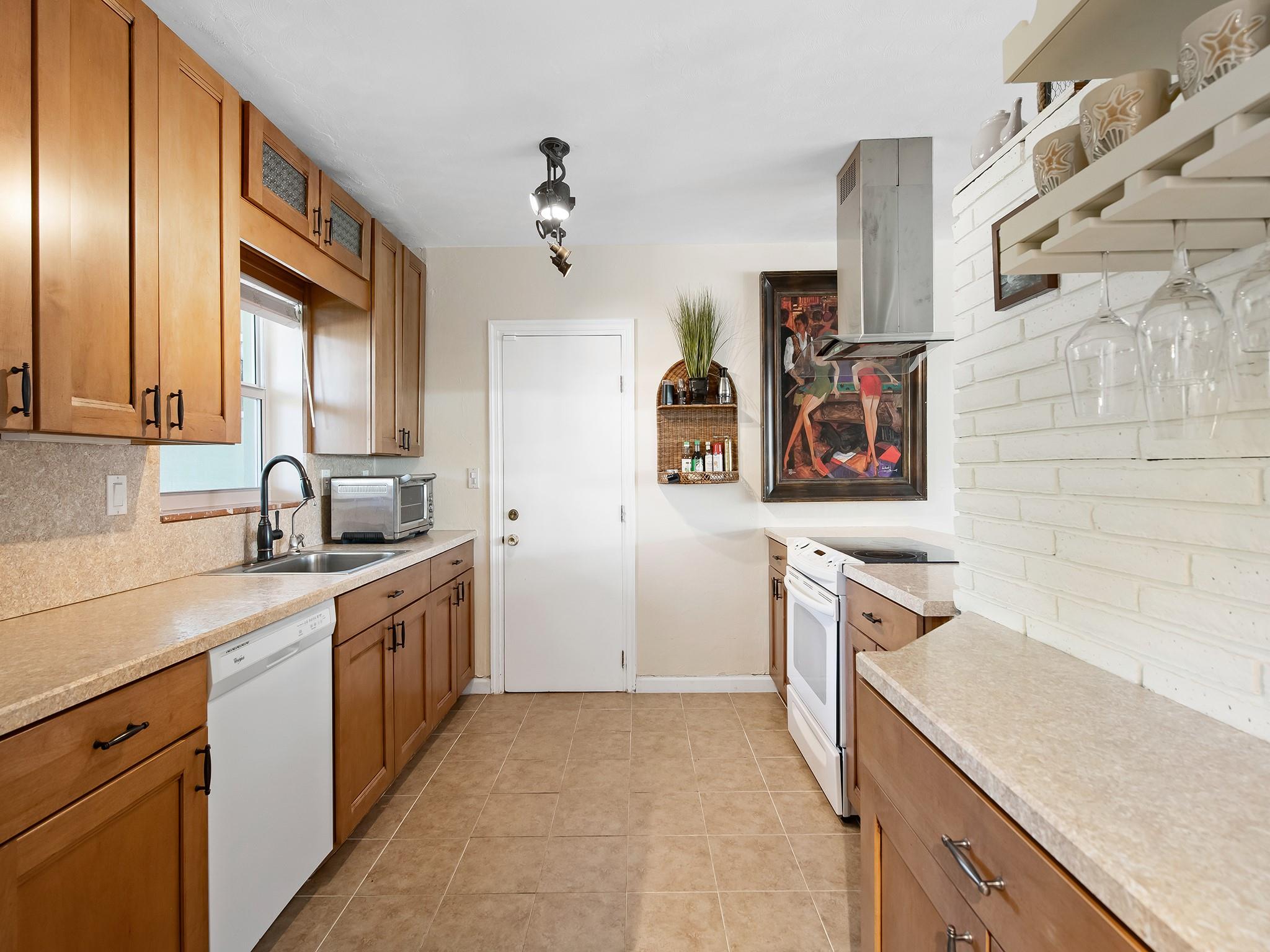 Lauderdale Harbors - Residential