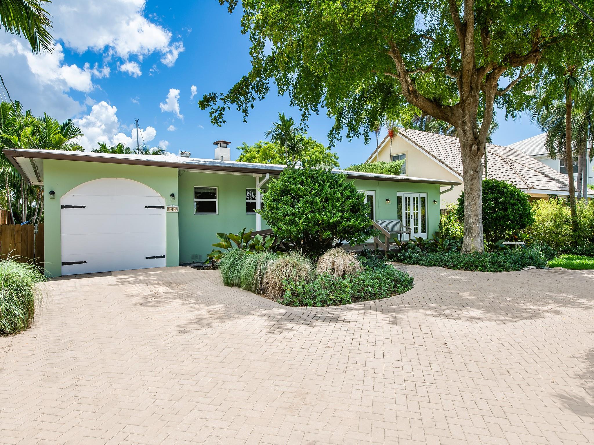 Lauderdale Harbors - Residential