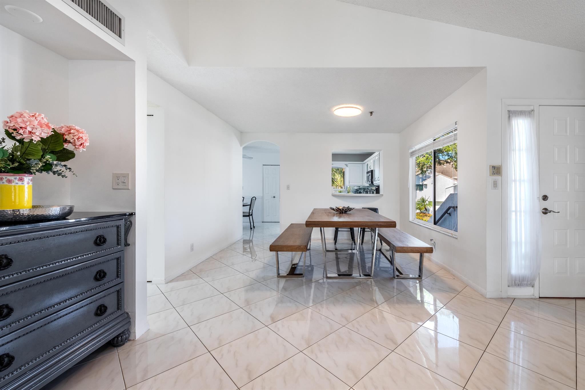 7485 Glendevon Lane 1105