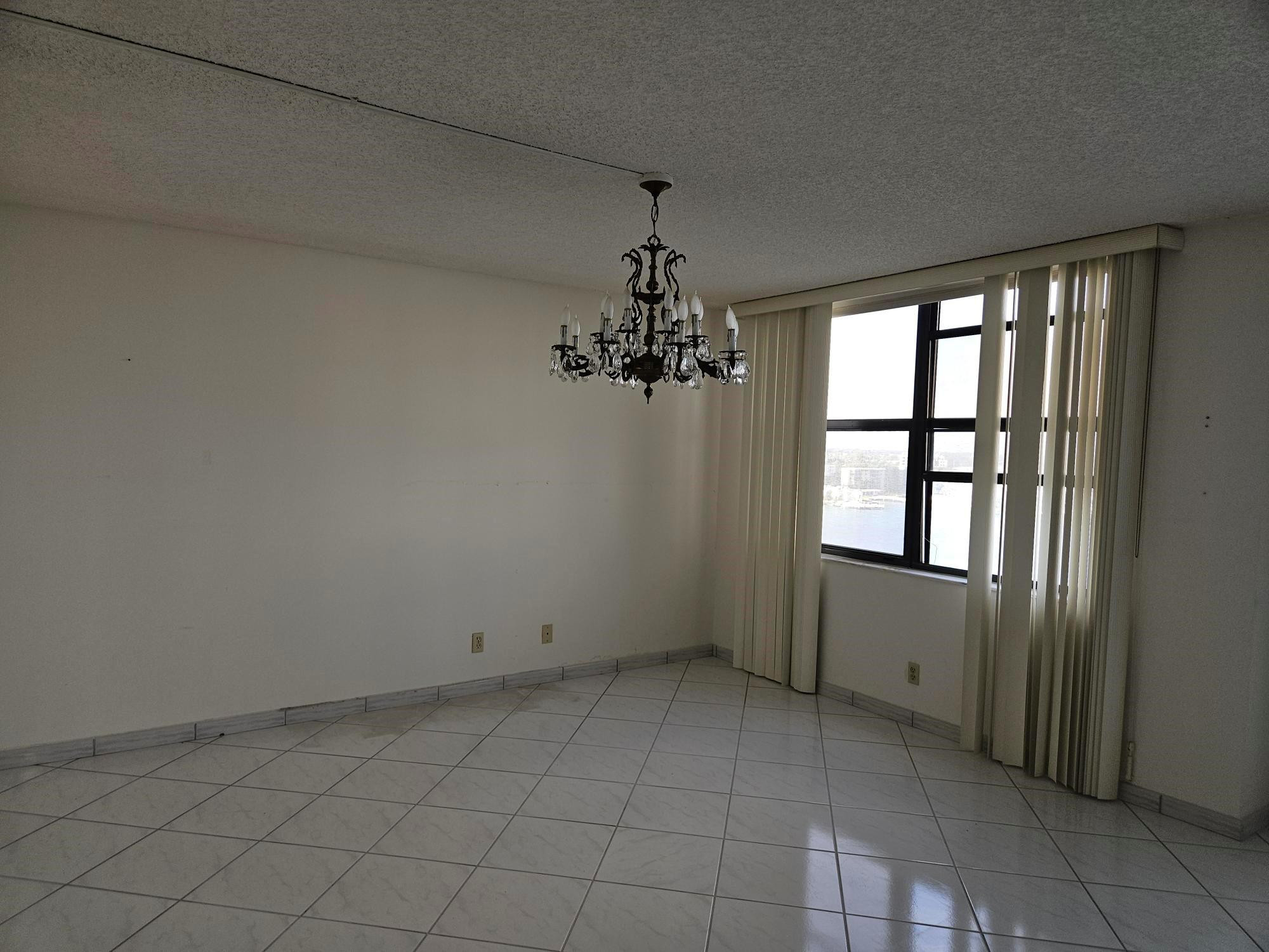 18151 NE 31st Court 1216