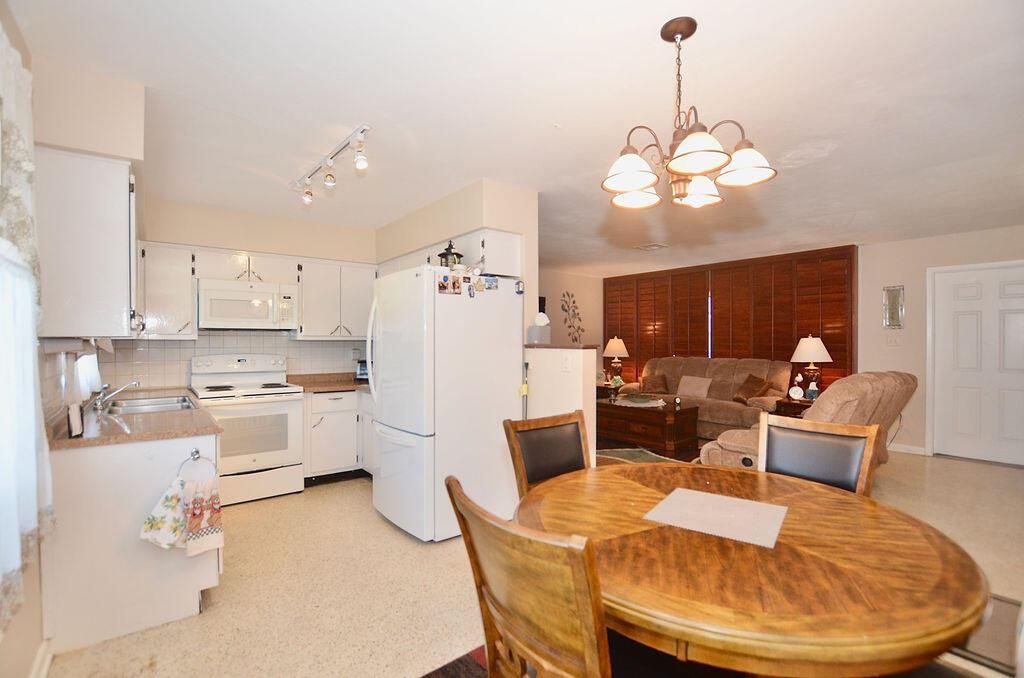 Photo of 773 E Prima Vista Boulevard NE, Port Saint Lucie, FL 34952 (MLS # R10978936)