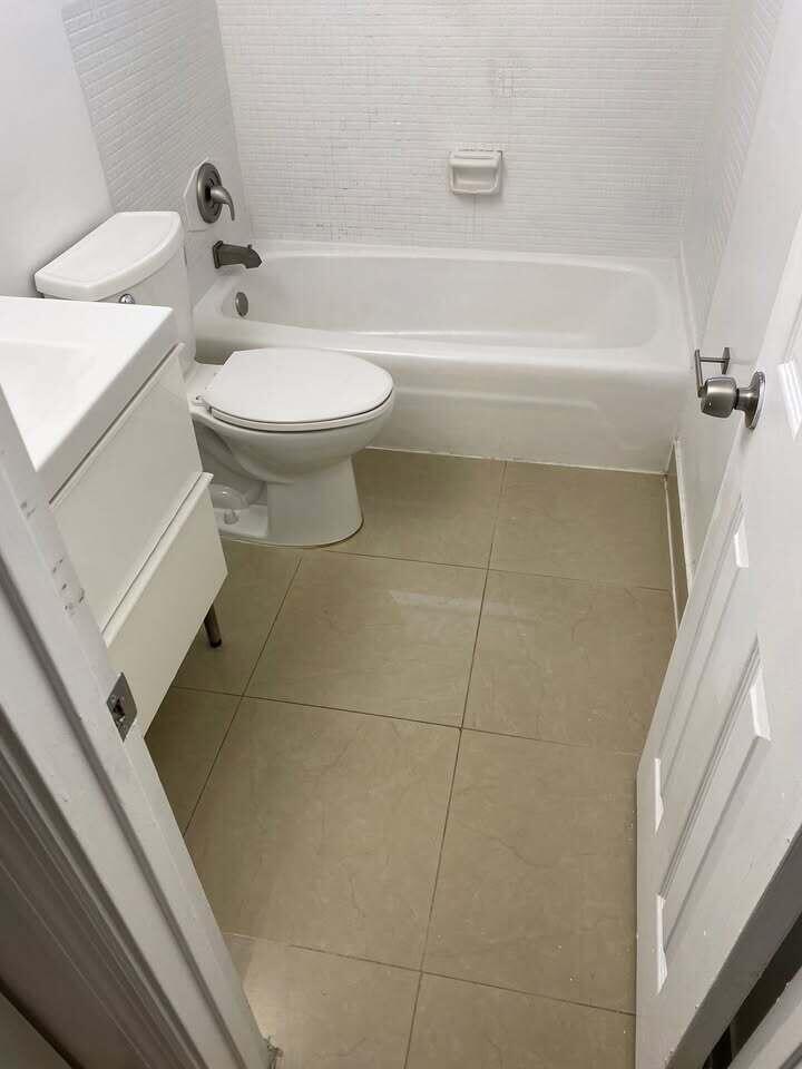 Hallandale Park - Residential Lease
