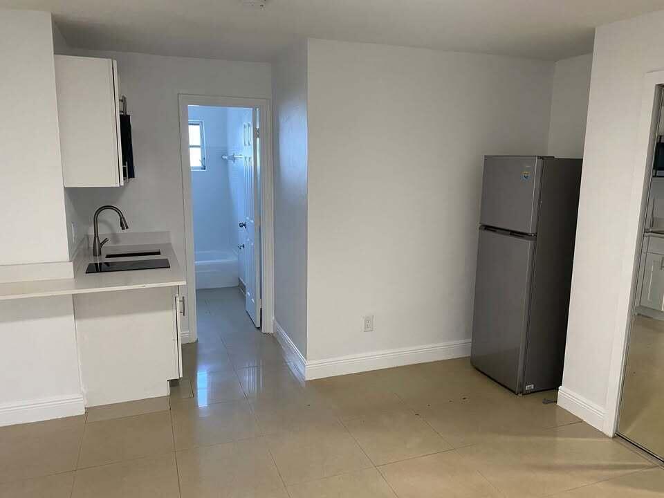 Hallandale Park - Residential Lease