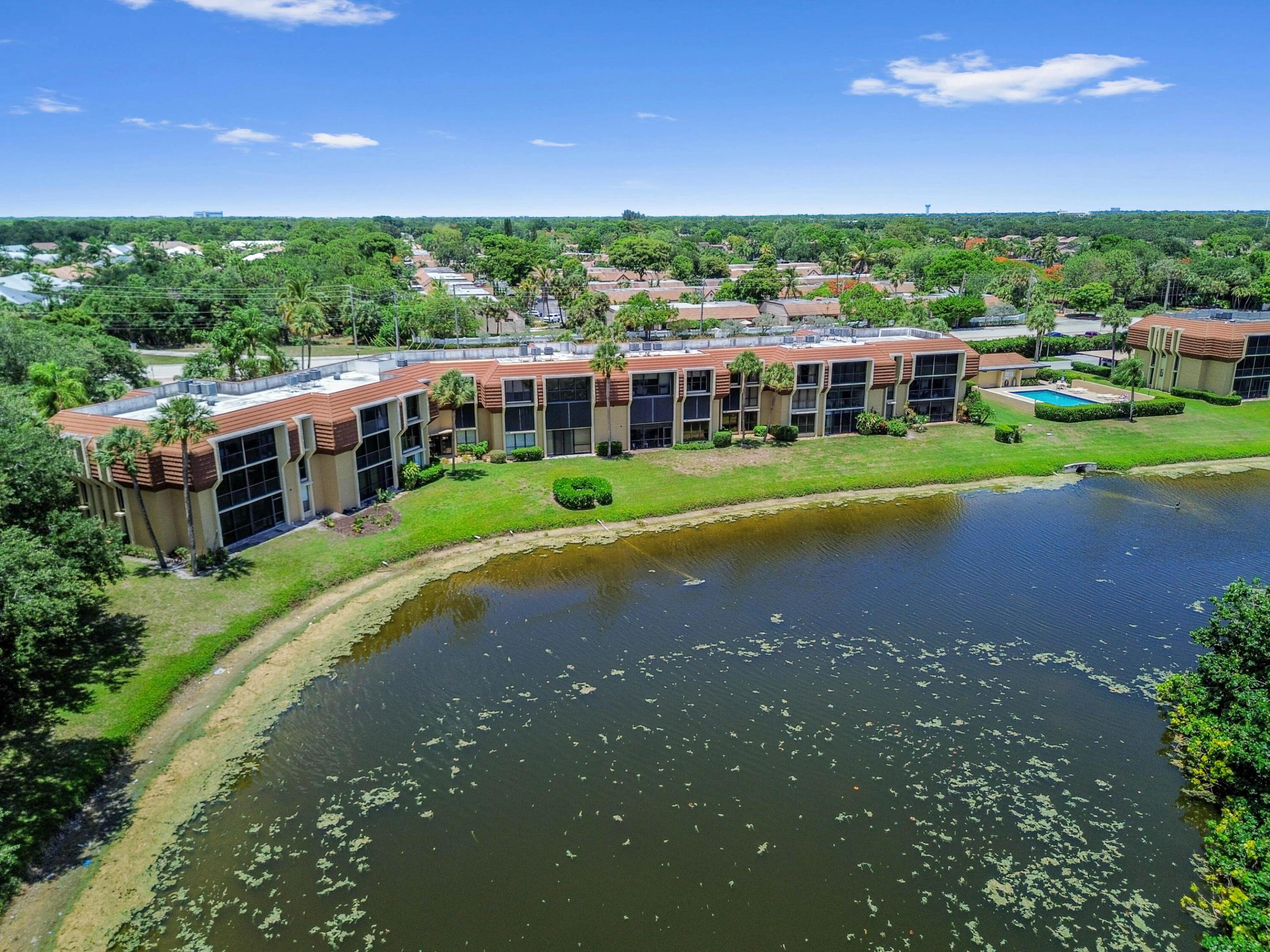 WOODLAND LAKES - Residential