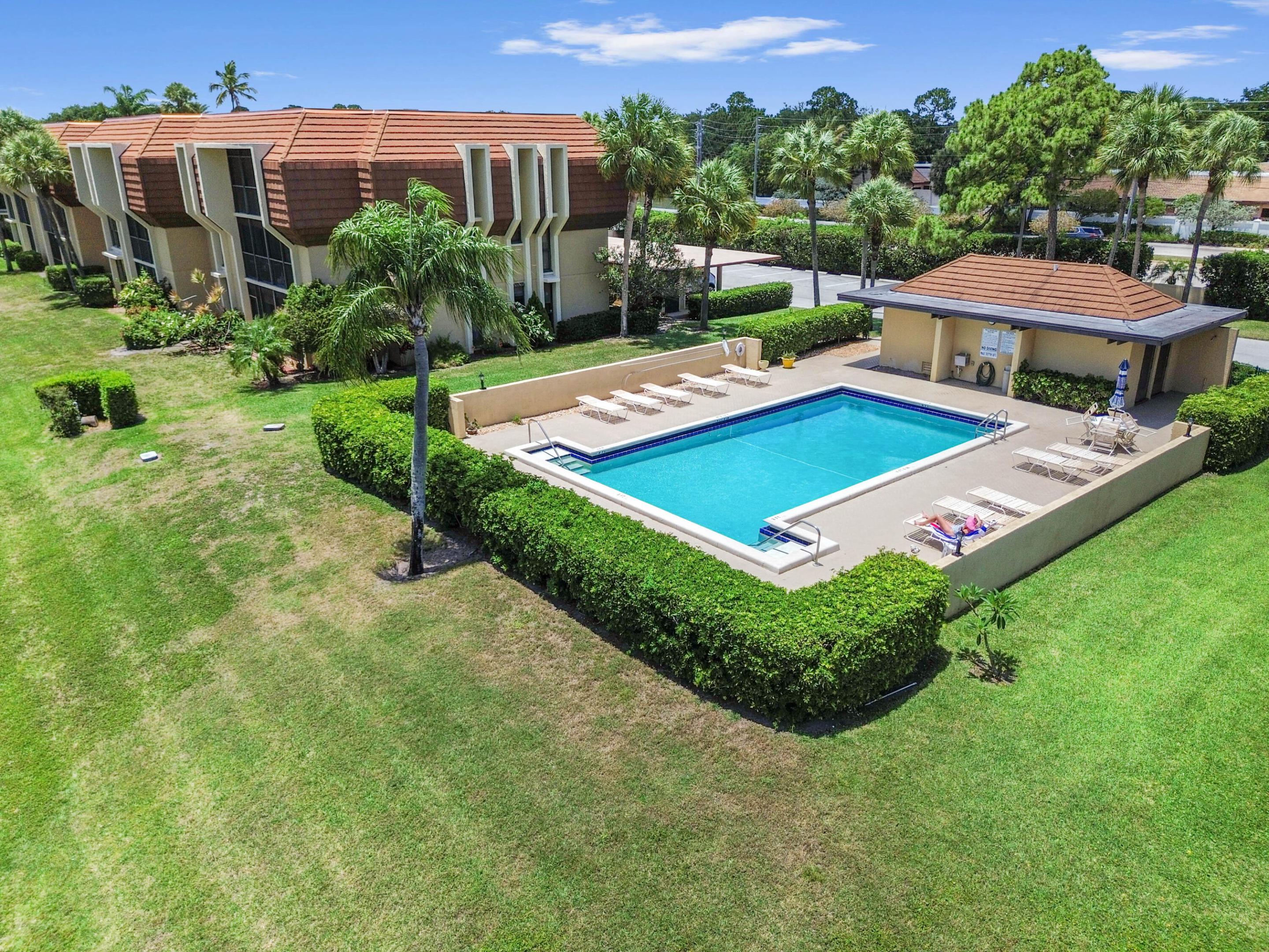 WOODLAND LAKES - Residential