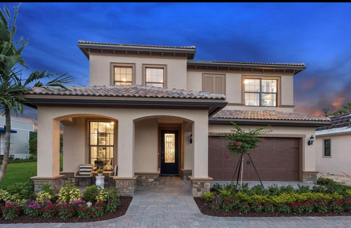 NEW CONSTRUCTION MODEL HOME