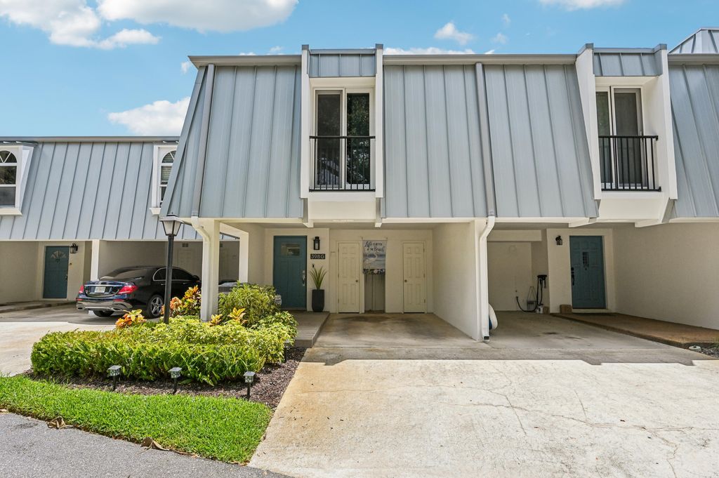 Photo of 398 Golfview Road #G, North Palm Beach, FL 33408 (MLS # R11119021)