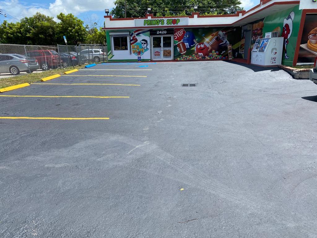 *** GREAT OPPORTUNITY TO BUILD YOUR COMMERCIAL PORTFOLIO **** Free standing retail commercial building in developing area and key access location of Fort Lauderdale. Building is currently convenient store and take our restaurant. Prime Location to own a free standing commercial building in Fort Lauderdale. 2 other similar buildings are available and are priced separately. ***** (Adjacent building is also for sale- Owner will consider portfolio package sale)****