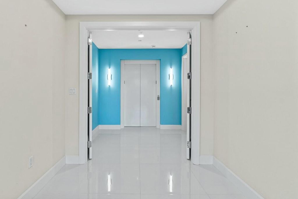 Photo of 2720 Donald Ross Road #301, Palm Beach Gardens, FL 33410 (MLS # R10980195)