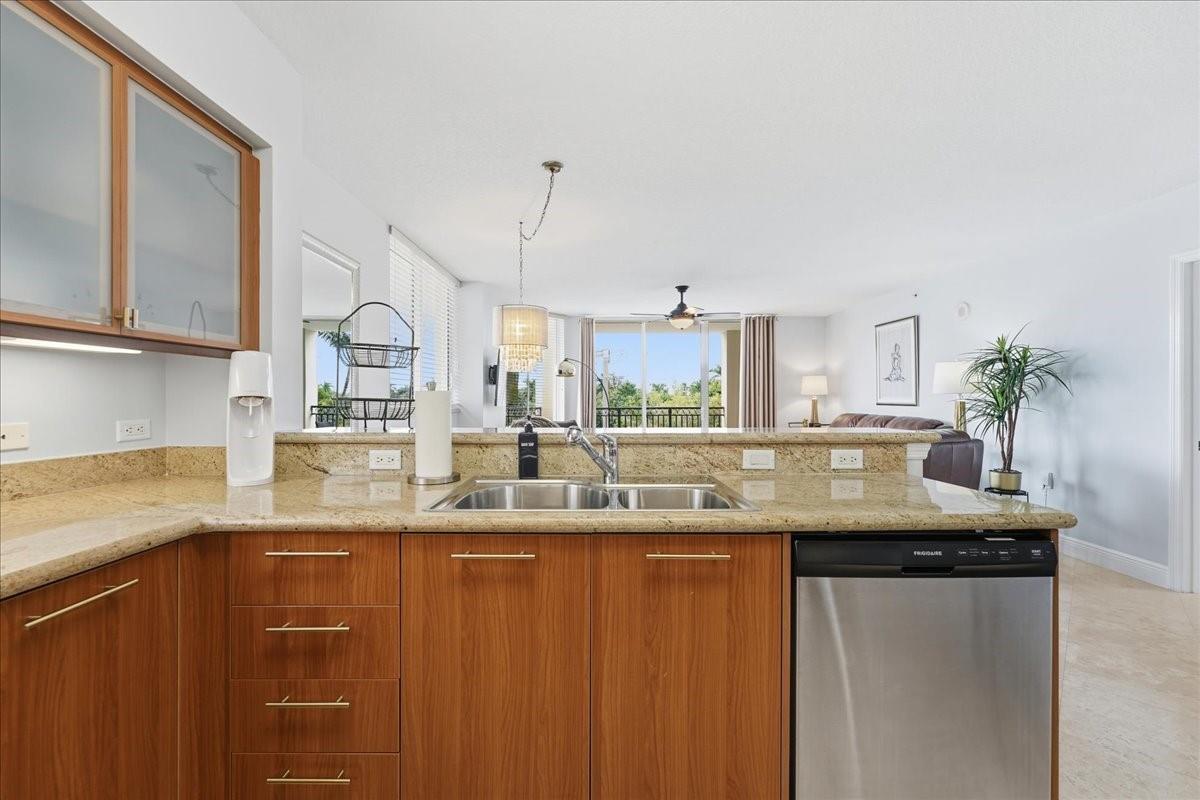 VUE Residences & Beach C - Residential