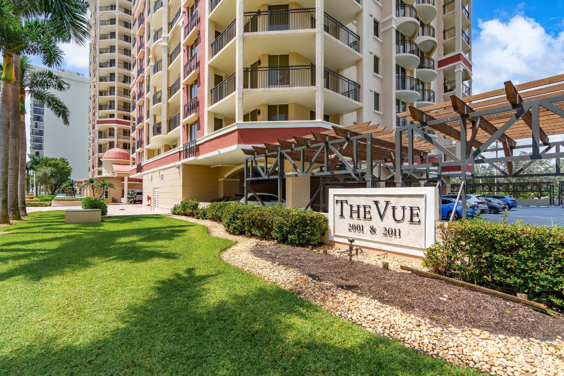 2011 N Ocean Boulevard 302