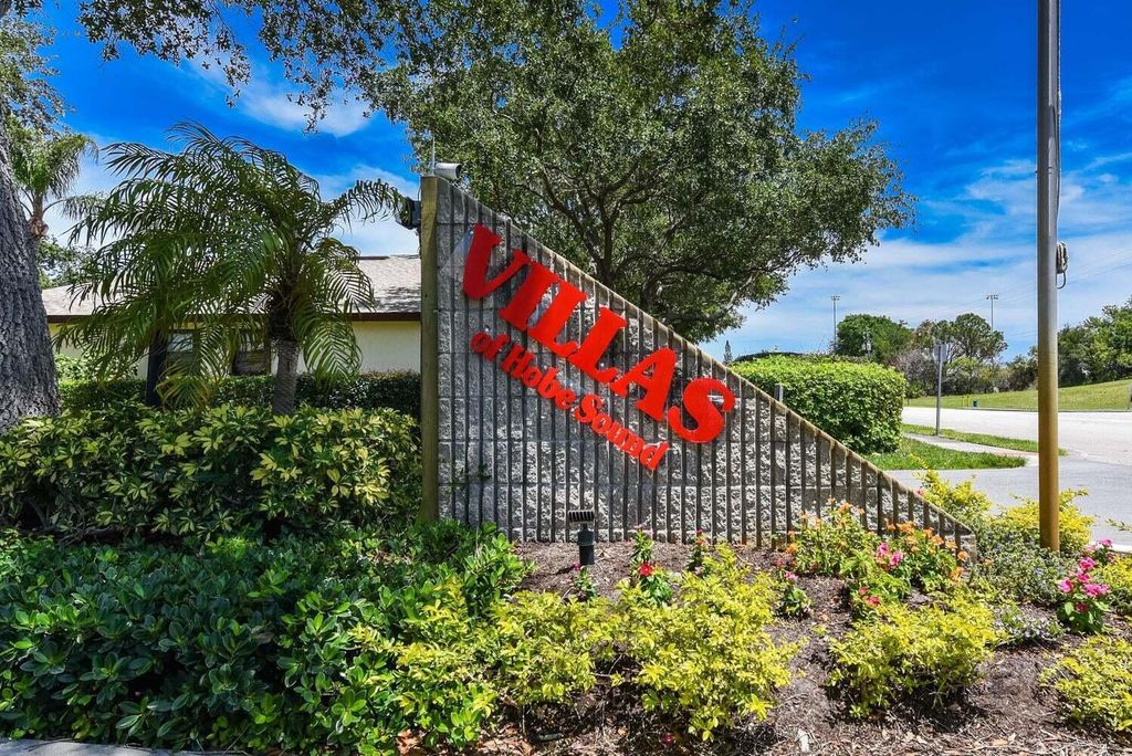 Photo of 7956 SE Villa Circle, Hobe Sound, FL 33455 (MLS # R11025196)