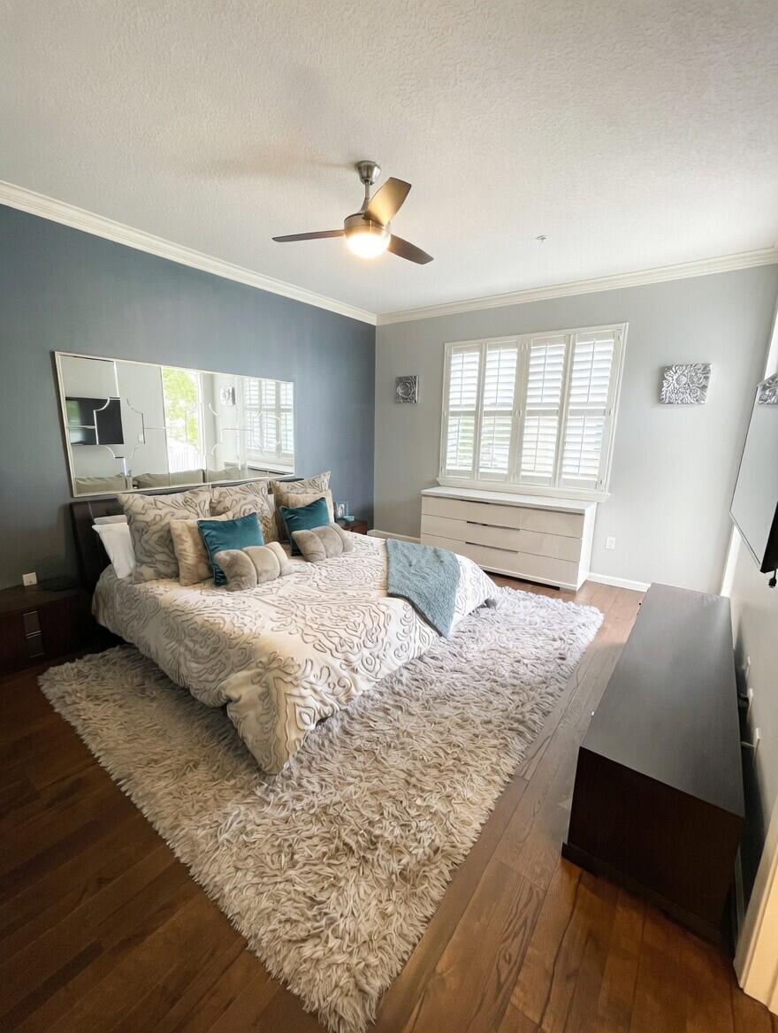 CENTRA BLUE LAKE TOWNHOMES - Residential