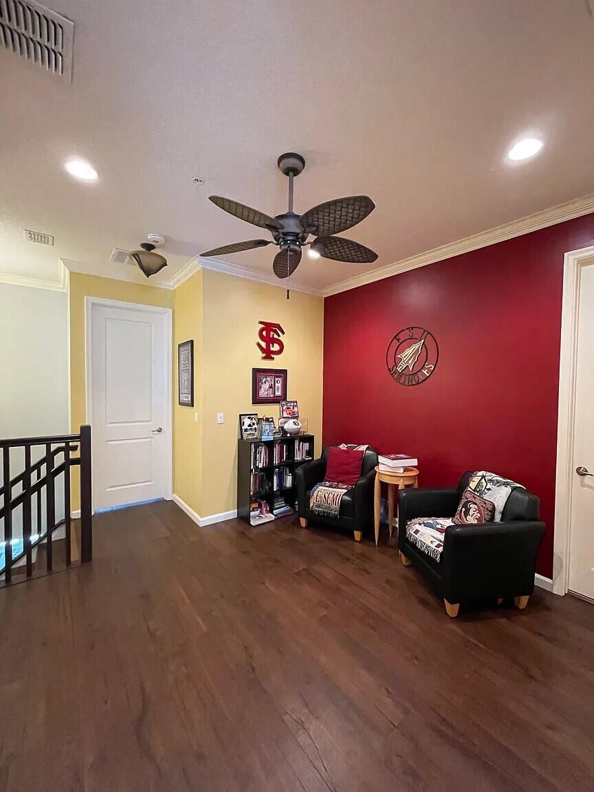 CENTRA BLUE LAKE TOWNHOMES - Residential