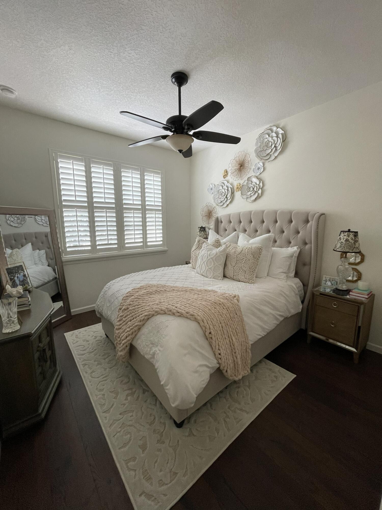 CENTRA BLUE LAKE TOWNHOMES - Residential
