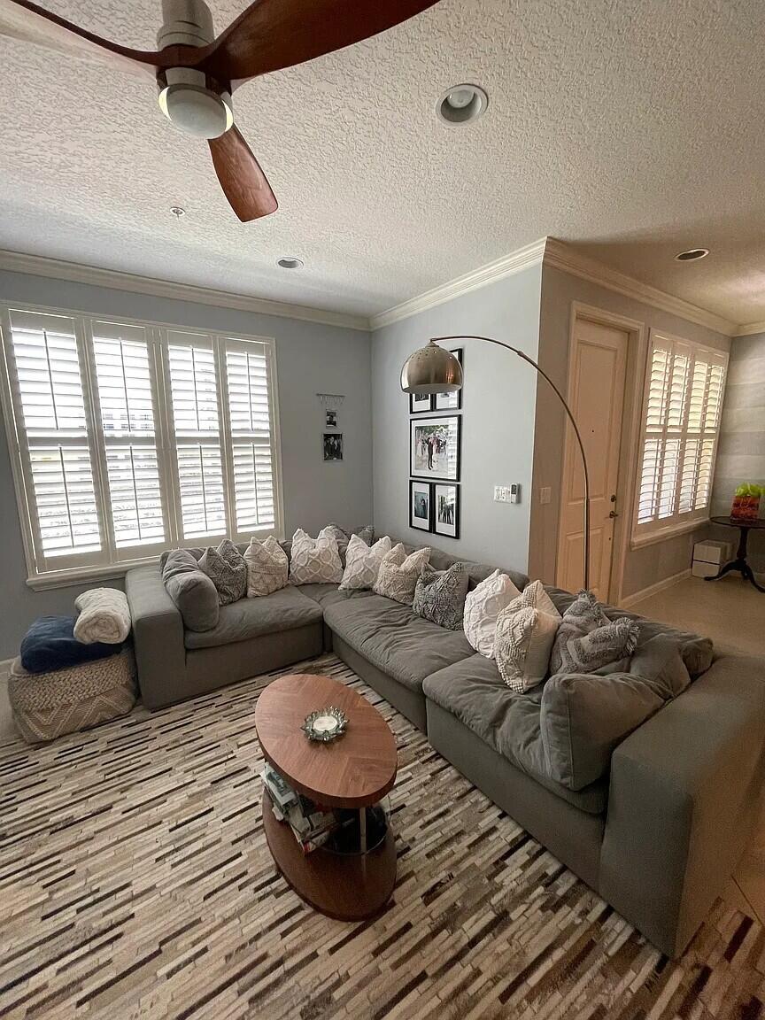 CENTRA BLUE LAKE TOWNHOMES - Residential