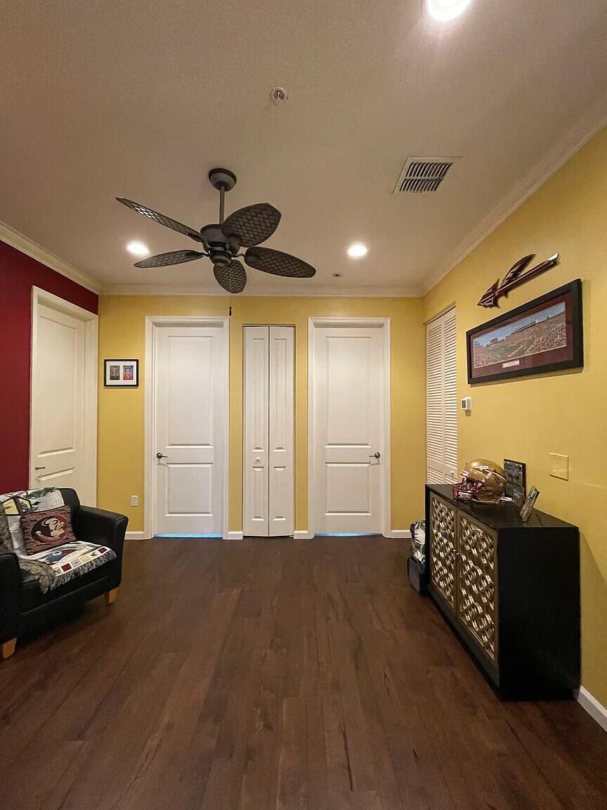 CENTRA BLUE LAKE TOWNHOMES - Residential