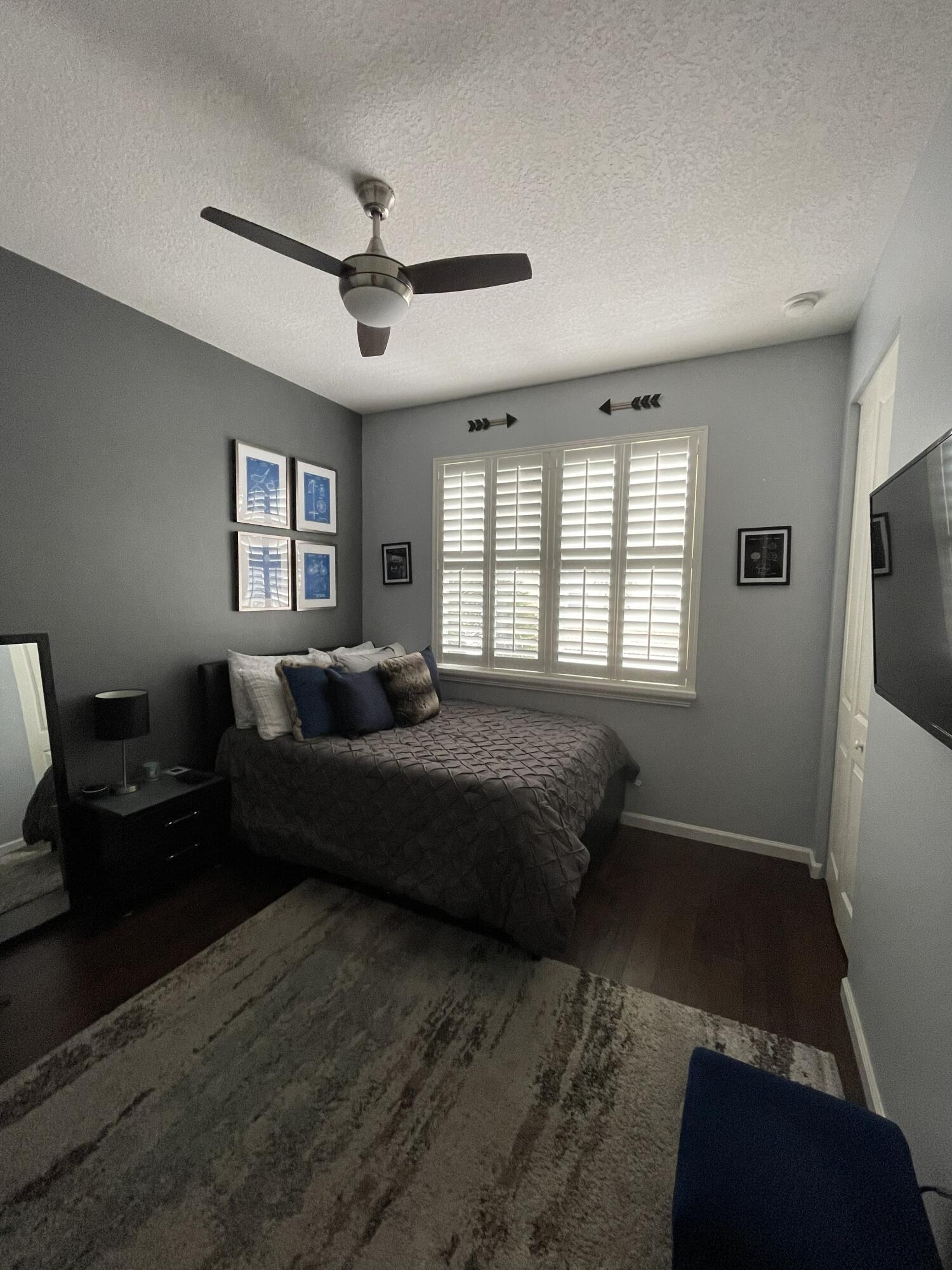 CENTRA BLUE LAKE TOWNHOMES - Residential