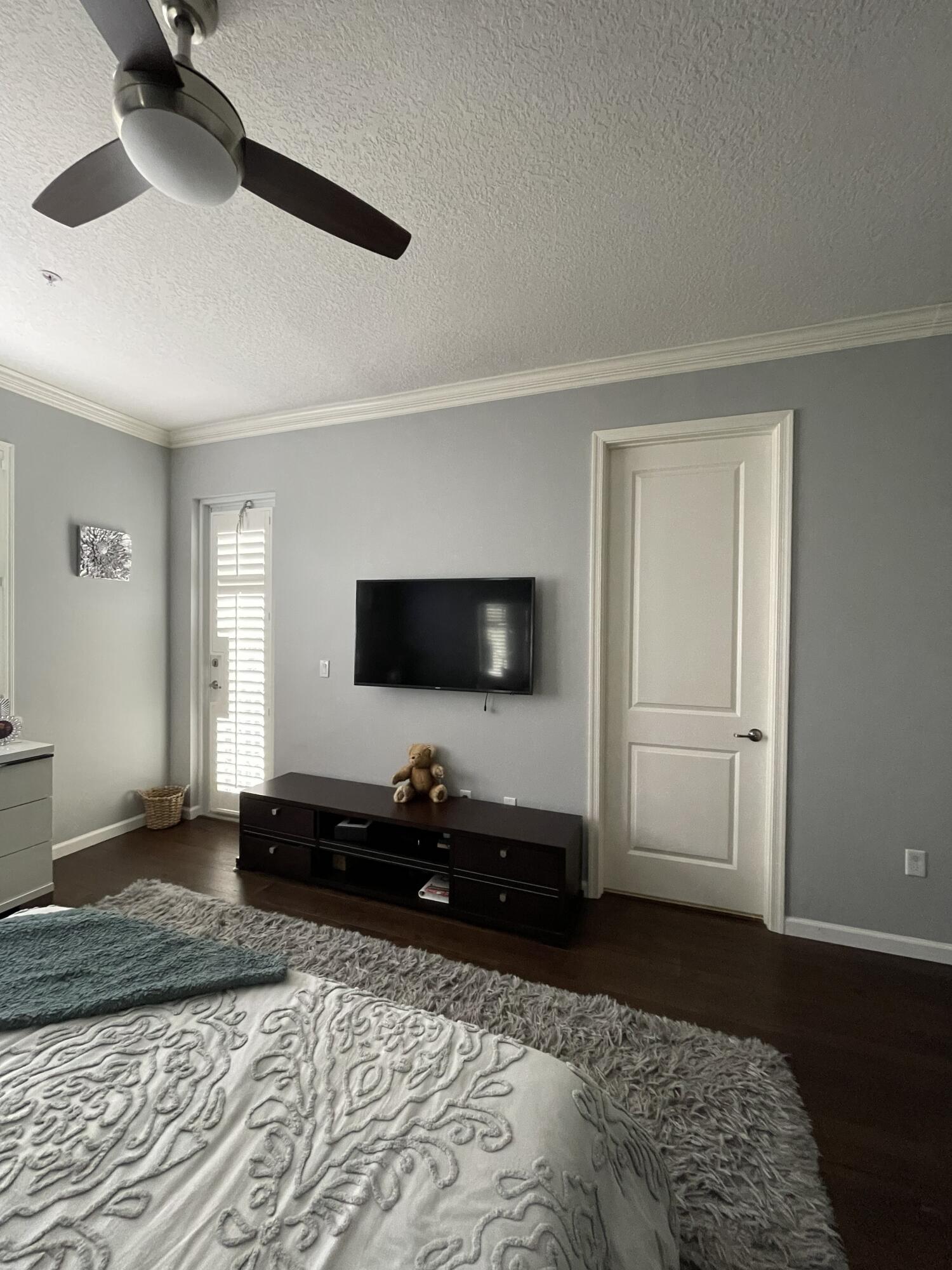 CENTRA BLUE LAKE TOWNHOMES - Residential
