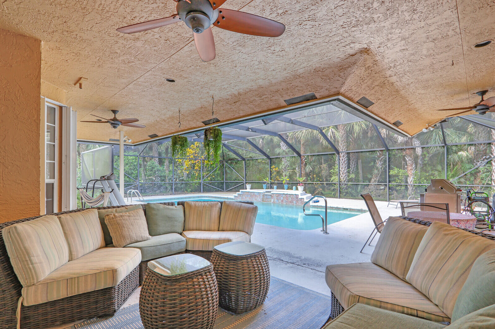 Palm Beach Country Estates - Residential