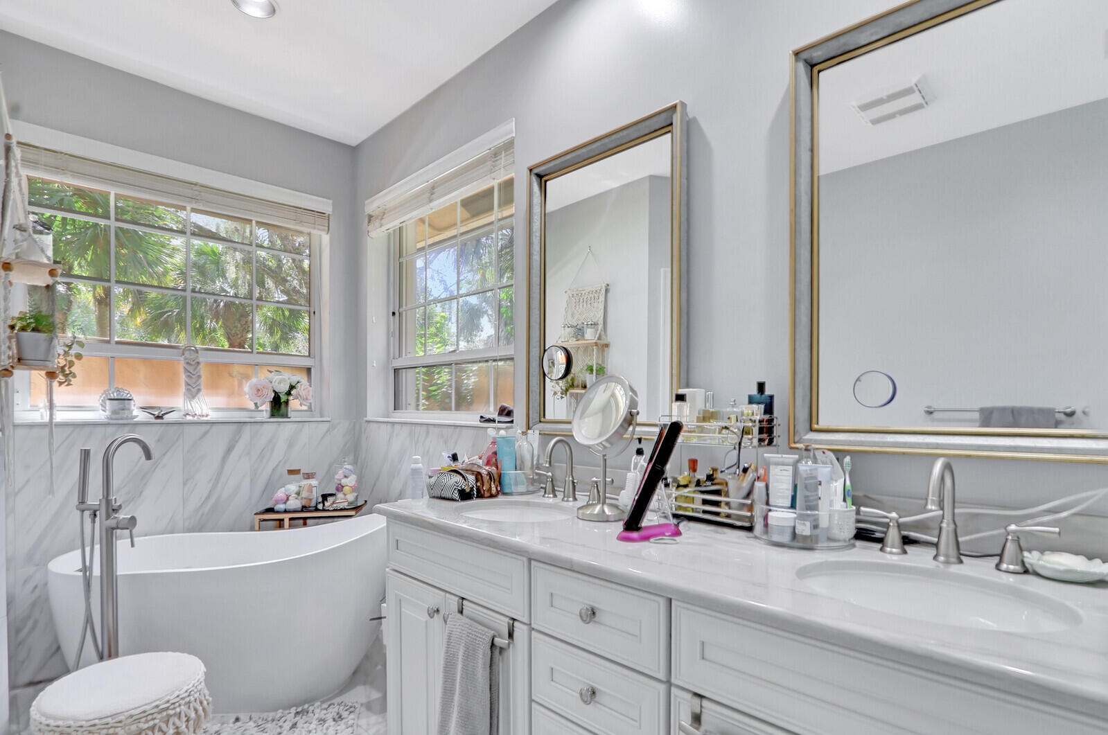 Palm Beach Country Estates - Residential