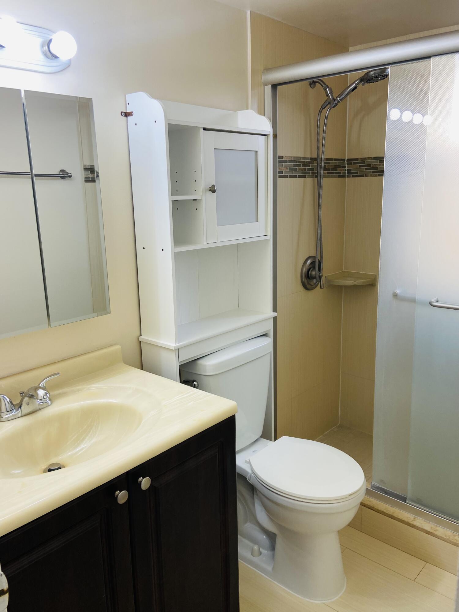 VILLAGE GREEN COVENTRY CONDO - Residential Lease