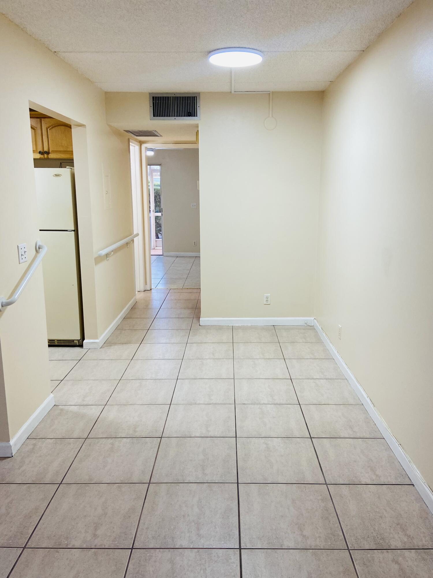 VILLAGE GREEN COVENTRY CONDO - Residential Lease