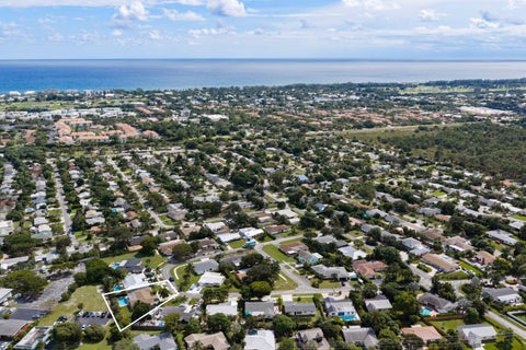 Tiny photo for 2867 SE 1st Court, Boynton Beach, FL 33435 (MLS # B26090572)