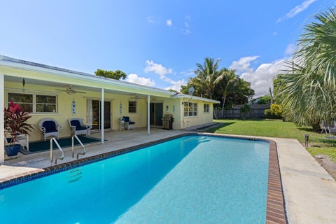 Tiny photo for 2867 SE 1st Court, Boynton Beach, FL 33435 (MLS # B26090572)