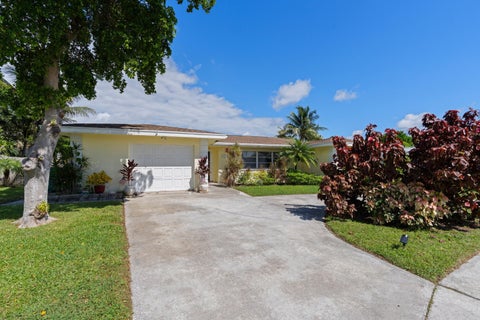 Tiny photo for 2867 SE 1st Court, Boynton Beach, FL 33435 (MLS # B26090572)