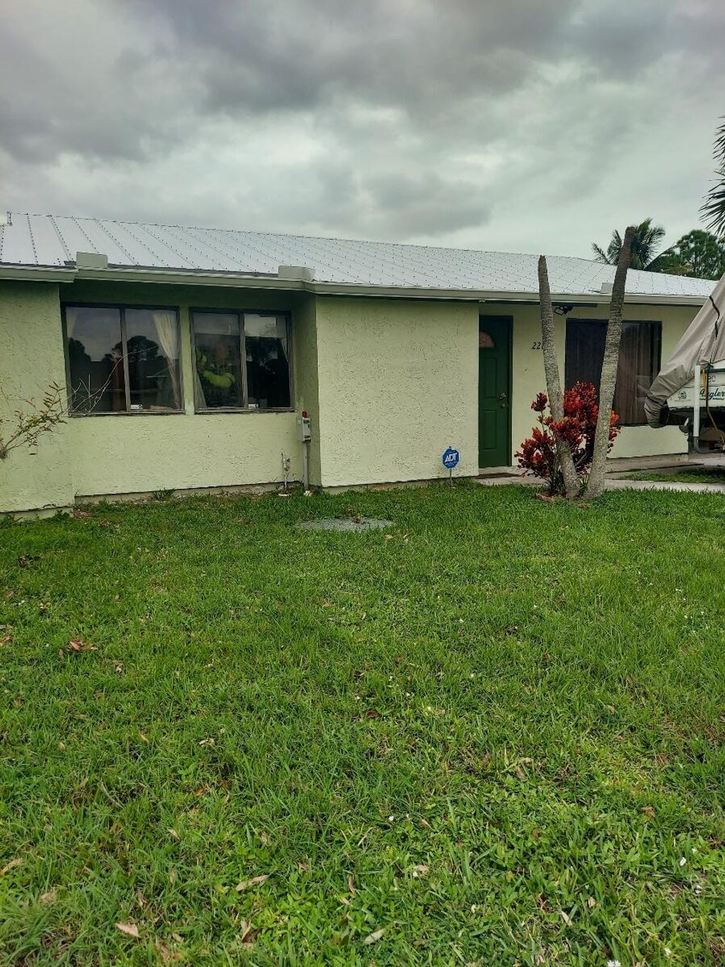 Photo of 2289 SE Seamist Street, Port Saint Lucie, FL 34952 (MLS # R11031289)
