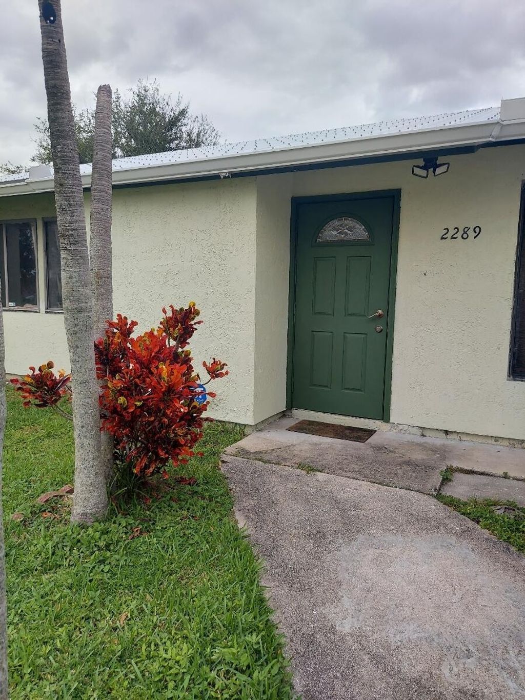 Photo of 2289 SE Seamist Street, Port Saint Lucie, FL 34952 (MLS # R11031289)