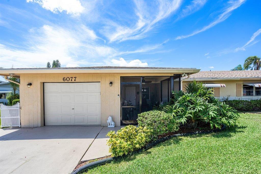 DELRAY VILLAS - Residential